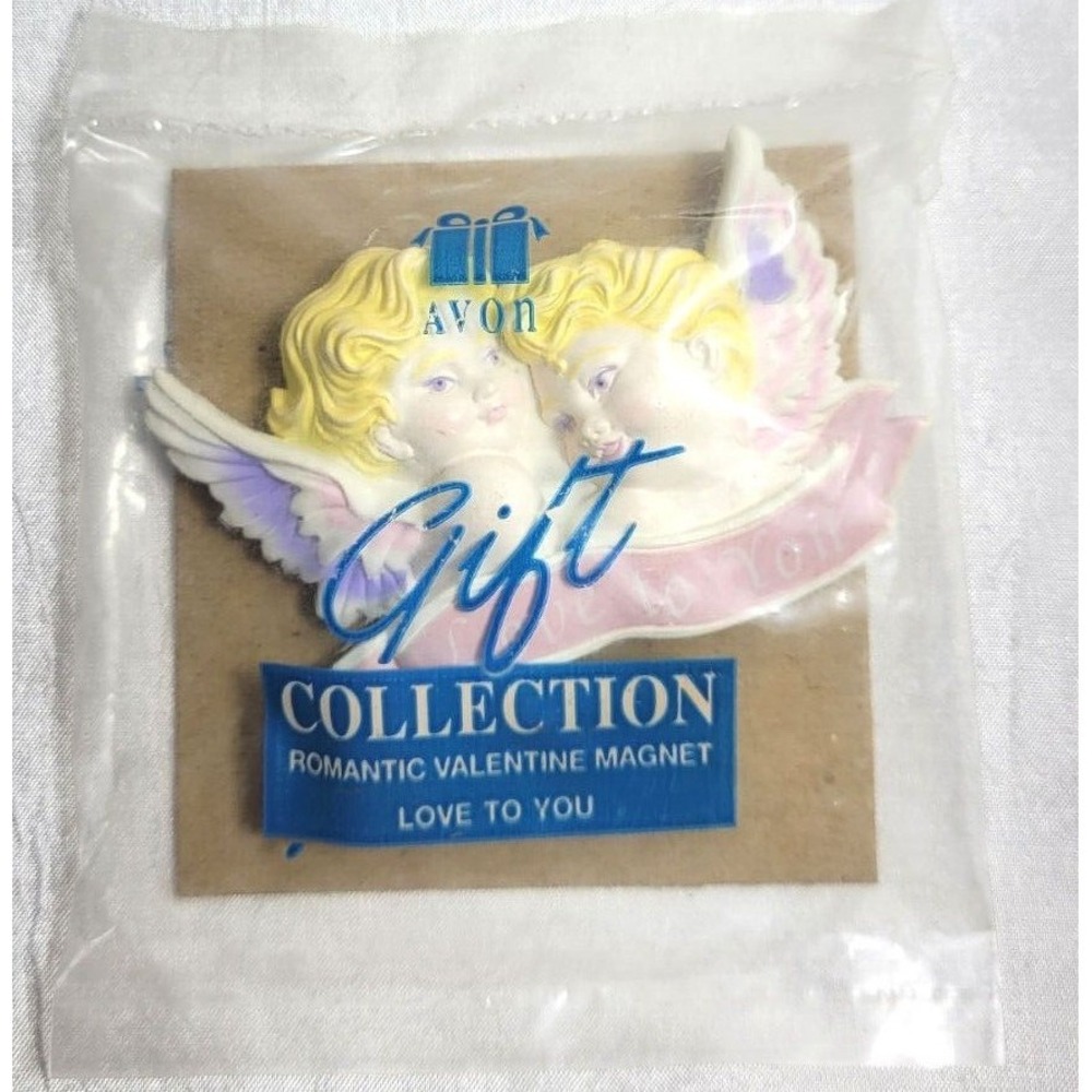 Vintage Avon 1997 Romantic Valentine Cherubs Love to You Magnet - NOS